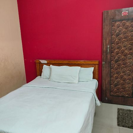 Lakshmi Sri Deluxe Lodge Kumbalgod Eksteriør bilde